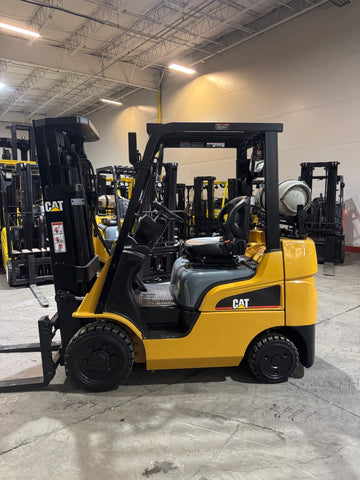 2021 CATERPILLAR/MITSUBISHI FGC25N 5000 LB LP GAS FORKLIFT CUSHION 85/187" 3 STAGE MAST SIDE SHIFTER 884 HOURS STOCK # BF998829-BUF