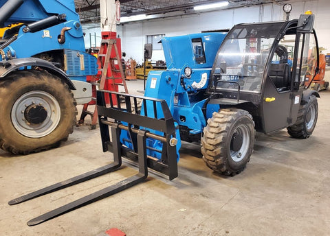 2022 GENIE GTH5519 5500 LB DIESEL TELESCOPIC FORKLIFT TELEHANDLER PNEUMATIC 4WD ENCLOSED HEATED CAB BRAND NEW STOCK # BF9799159-NLPA - United Lift Equipment LLC